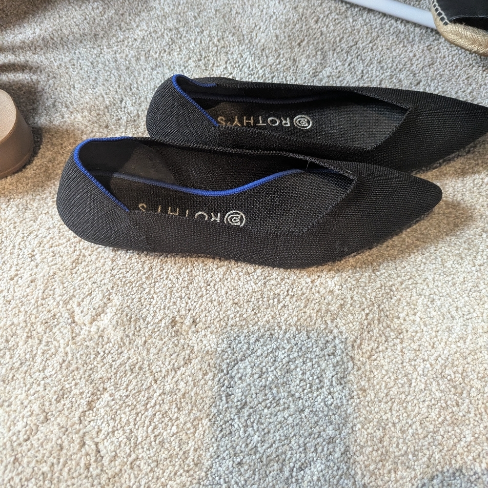 Nearly New Rothys - Picture 5 of 5